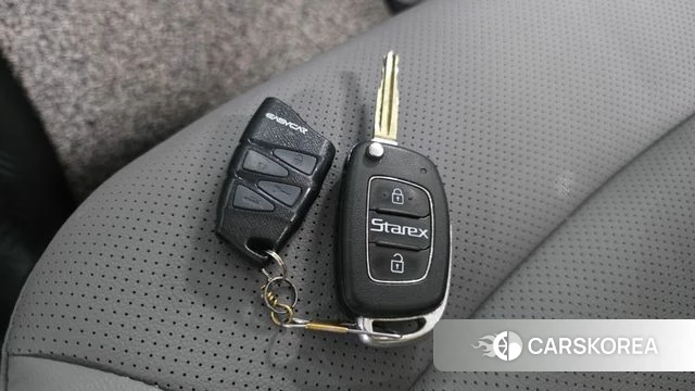 Hyundai The New Grand Starex id 4525552 из Кореи 9