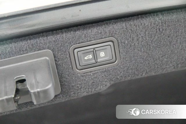Audi A8 (D5) id 4702933 из Кореи 9