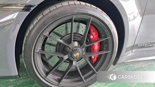Porsche 911(992) id 4321473 из Кореи 9