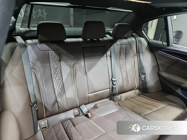 BMW 5 Series (G30) id 4511277 из Кореи 9
