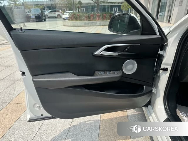 BMW 1 series id 4301688 из Китая 9