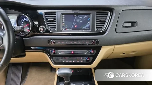 Kia The New Carnival id 3275276 из Кореи 9