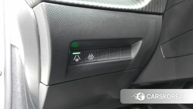 Peugeot e-208 second Generation id 4630495 из Кореи 9
