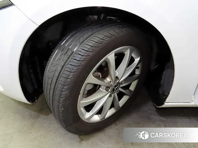 Mercedes-Benz A-Class W177 id 3635955 из Кореи 9