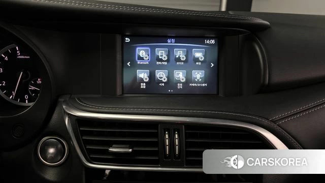 Infiniti Q30 id 3899628 из Кореи 9