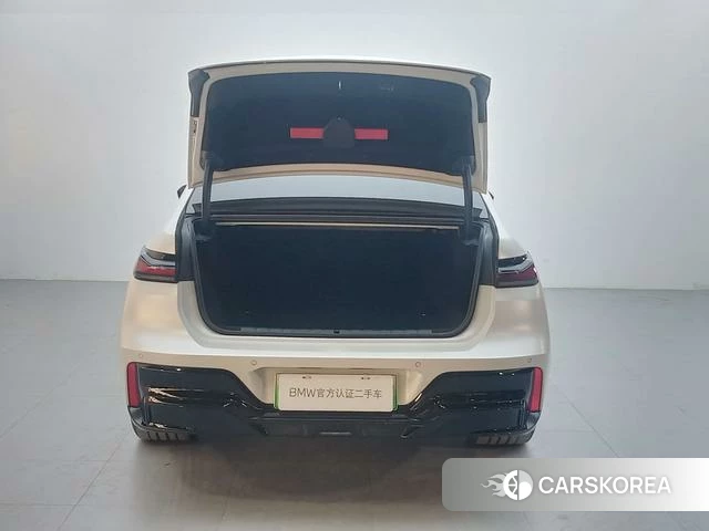 BMW i7 id 4253549 из Китая 9