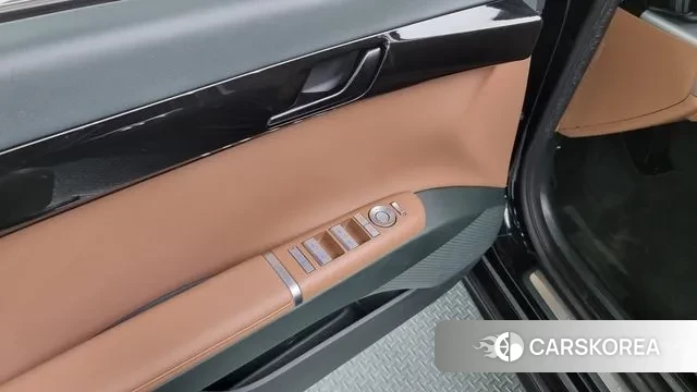 Hyundai Grandeur (GN7) id 2894088 из Кореи 9