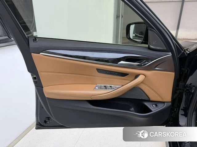 BMW 5 series id 4219329 из Китая 9
