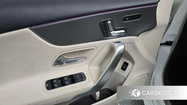 Mercedes-Benz A-Class W177 id 4835929 из Кореи 9