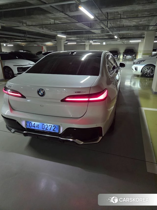 BMW i7 (G70) id 3841737 из Кореи 9