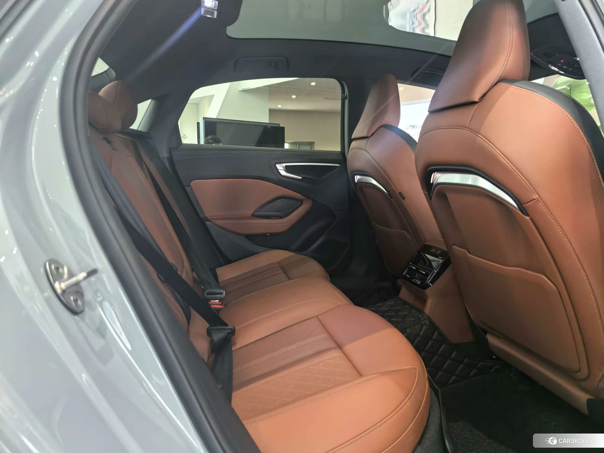 Audi A5L id 4419176 из Китая 9