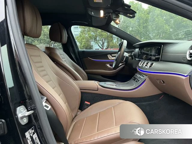 Mercedes-Benz E-class id 4209859 из Китая 9