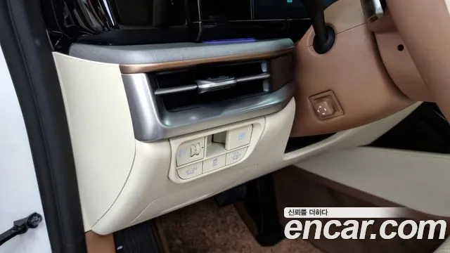 Hyundai Grandeur Hybrid (GN7) id 2934983 из Кореи 9