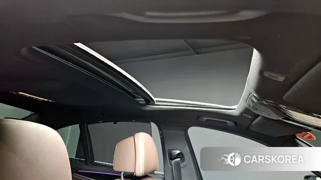 BMW 5 Series (G30) id 3610808 из Кореи 9