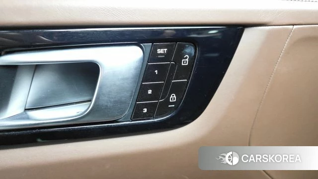 Porsche Cayenne (PO536) id 3860558 из Кореи 9