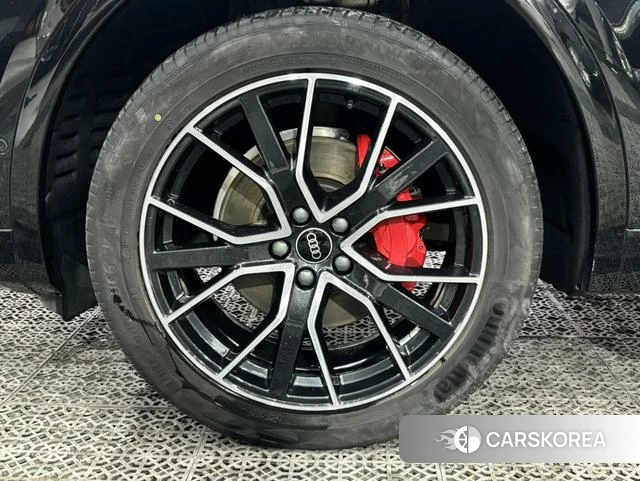 Audi Q5L id 4359570 из Китая 9