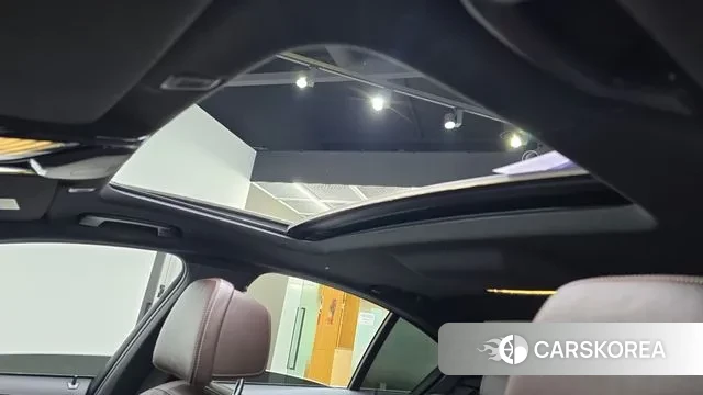 BMW 5 Series (G30) id 3362134 из Кореи 9