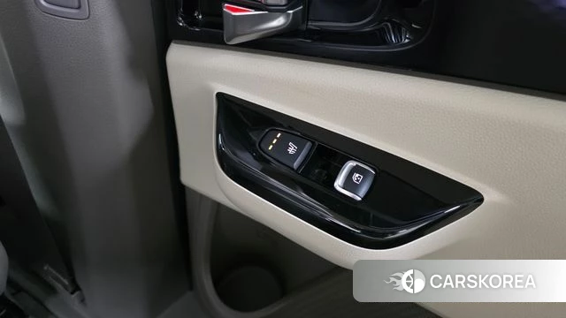 Kia Carnival 4th generation id 4302892 из Кореи 9