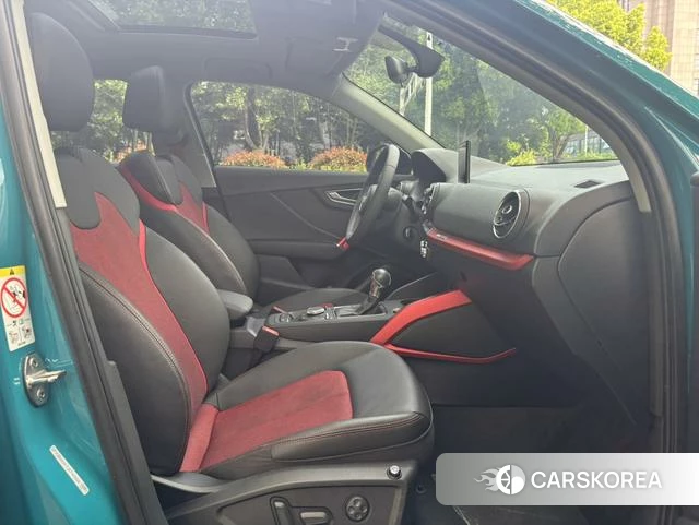 Audi Q2L id 4209976 из Китая 9