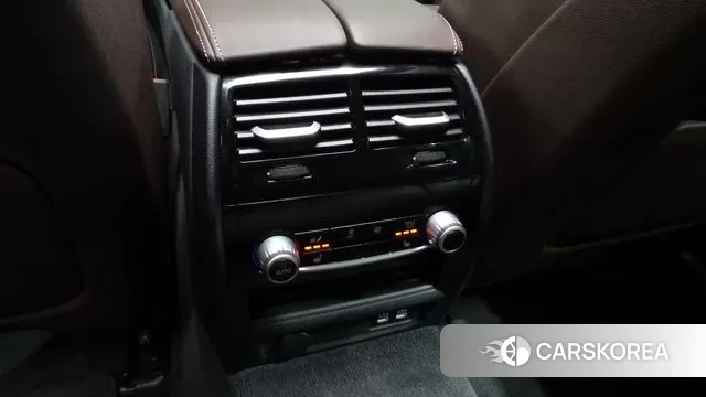 BMW 5 Series (G30) id 3411022 из Кореи 9