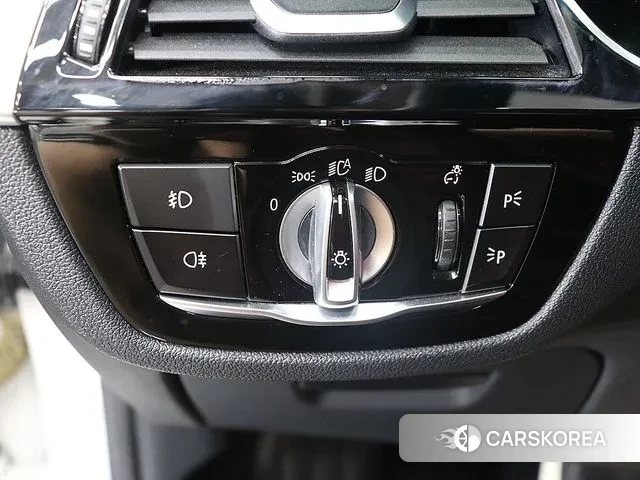 BMW 5 Series (G30) id 3013341 из Кореи 9