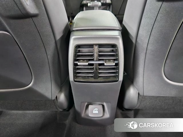 Kia Di Ol Nu Niro id 4646318 из Кореи 9