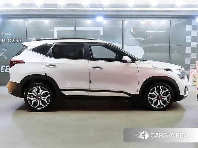 Kia Seltos id 4310518 из Кореи 9