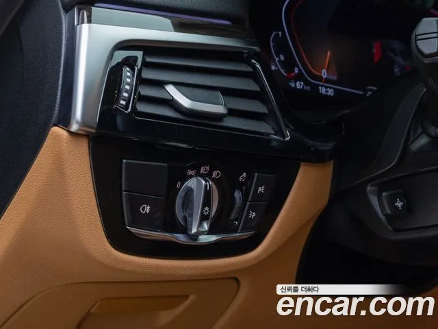 BMW 5 Series (G30) id 2679066 из Кореи 9