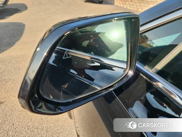 Hyundai Grandeur (GN7) id 3891571 из Кореи 9