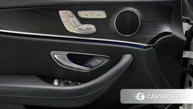Mercedes-Benz E-Class W213 id 3812432 из Кореи 9