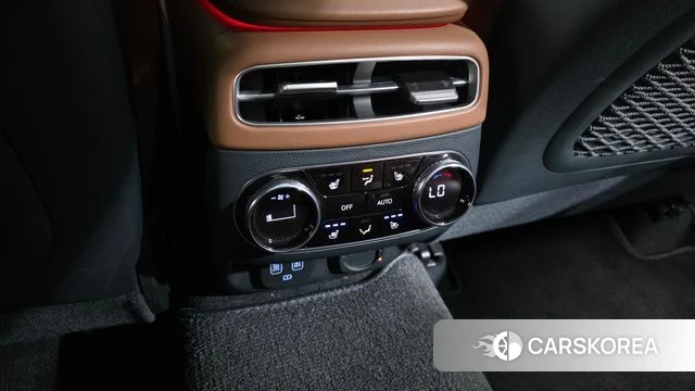 Genesis GV70 id 4187606 из Кореи 9