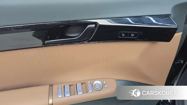 Hyundai Grandeur (GN7) id 3599798 из Кореи 9