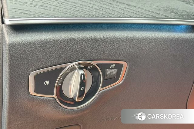 Mercedes-Benz E-class (imported) id 3968815 из Китая 9