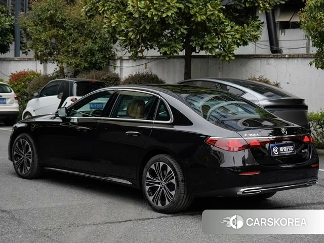 Mercedes-Benz E-class id 4314370 из Китая 9