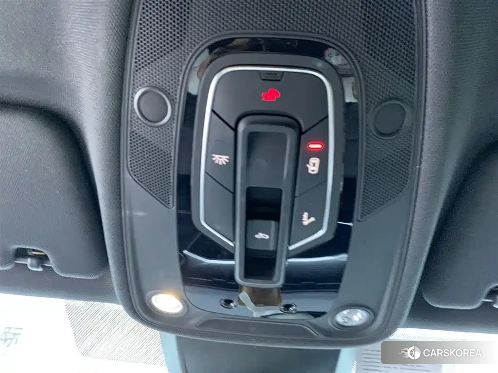 Audi A6L id 4644454 из Китая 9