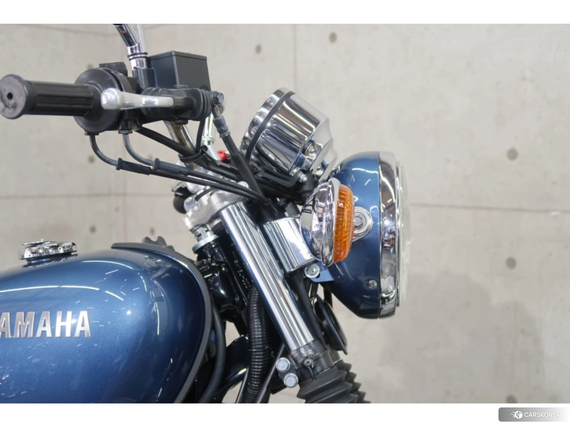 Yamaha SR 400 id 3946388 из Японии 9