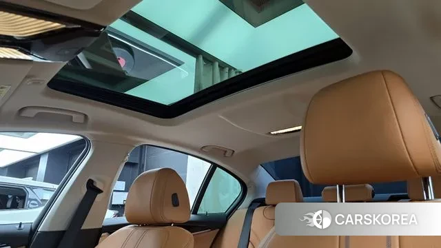 BMW 5 Series (G30) id 3546882 из Кореи 9