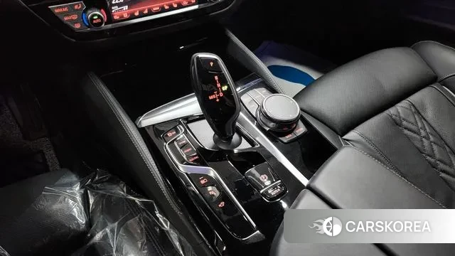 BMW 5 Series (G30) id 3036651 из Кореи 9