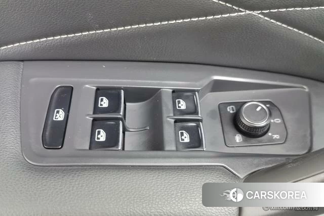 Volkswagen Tiguan L id 4297982 из Китая 9