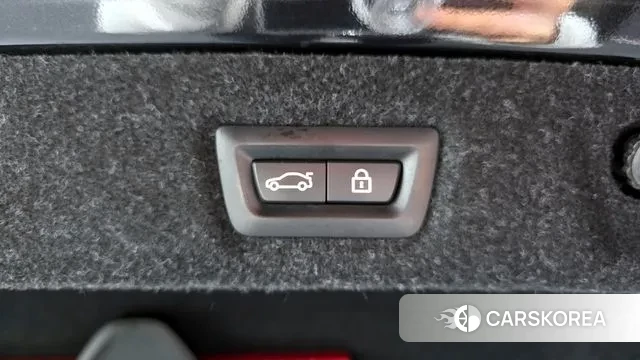 BMW 5 Series (G30) id 3235943 из Кореи 9