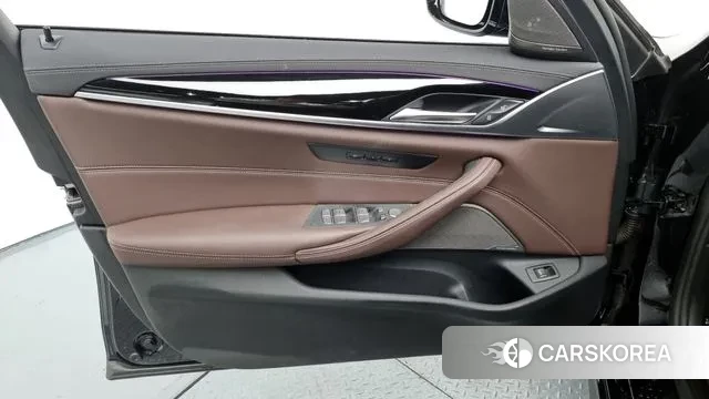 BMW 5 Series (G30) id 2964591 из Кореи 9