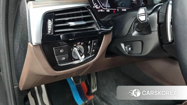 BMW 5 Series (G30) id 4647140 из Кореи 9