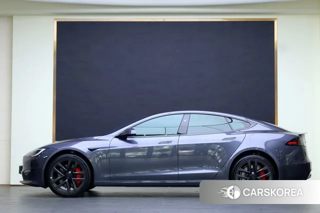 Tesla Model S id 3907836 из Китая 8