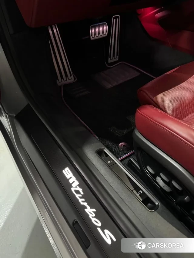 Porsche 911(992) id 3393959 из Кореи 9