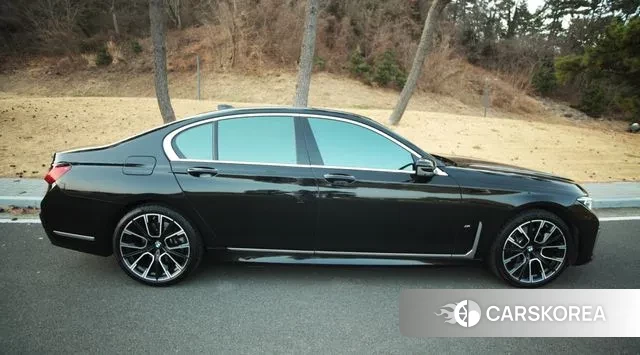 BMW 7 Series (G11) id 3759517 из Кореи 9