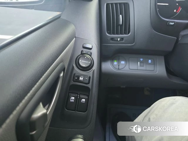 Hyundai The New Grand Starex id 3813458 из Кореи 9