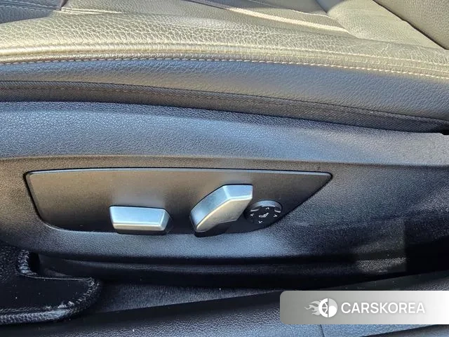 BMW 5 Series (G30) id 3000418 из Кореи 9