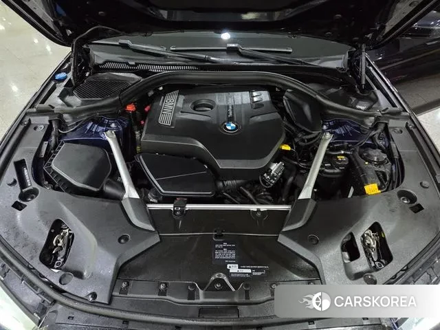 BMW 5 Series (G30) id 3288699 из Кореи 9