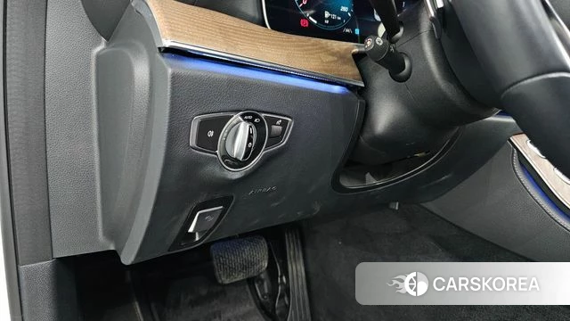 Mercedes-Benz E-Class W213 id 3940821 из Кореи 9