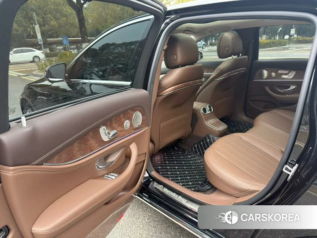 Mercedes-Benz E-class id 4209148 из Китая 9